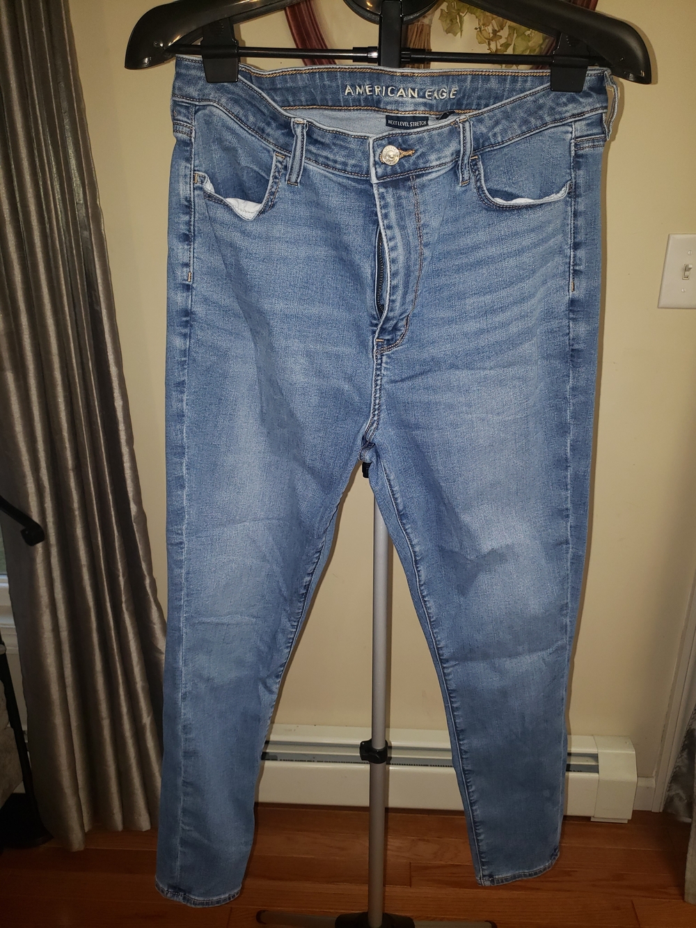 American Eagle Super High Rise Jegging – Next Level Stretch, 14 Short